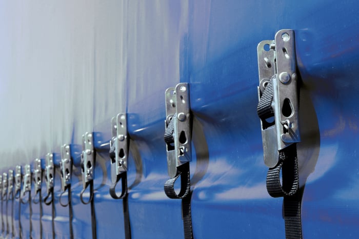 SAN_KV_Polymer_TarpBlue_300