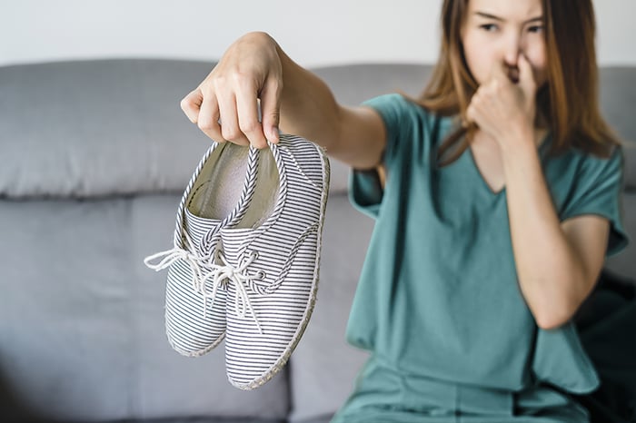 SAN_KV_SmellyShoes_150dpi